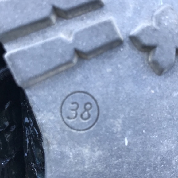 Patent leather shoes - Picture 6 of 6